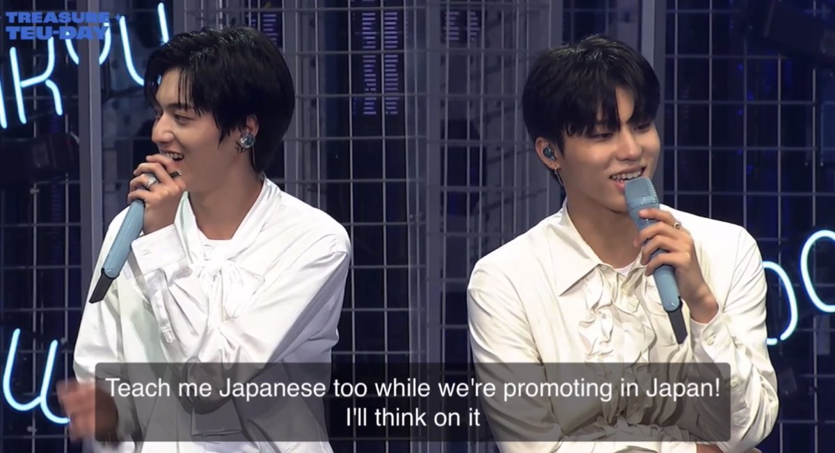 🐺 to 🦋 : teach me Japanese too while we’re promoting in Japan 

#하루토 #박정우 <a href="/treasuremembers/">TREASURE</a>