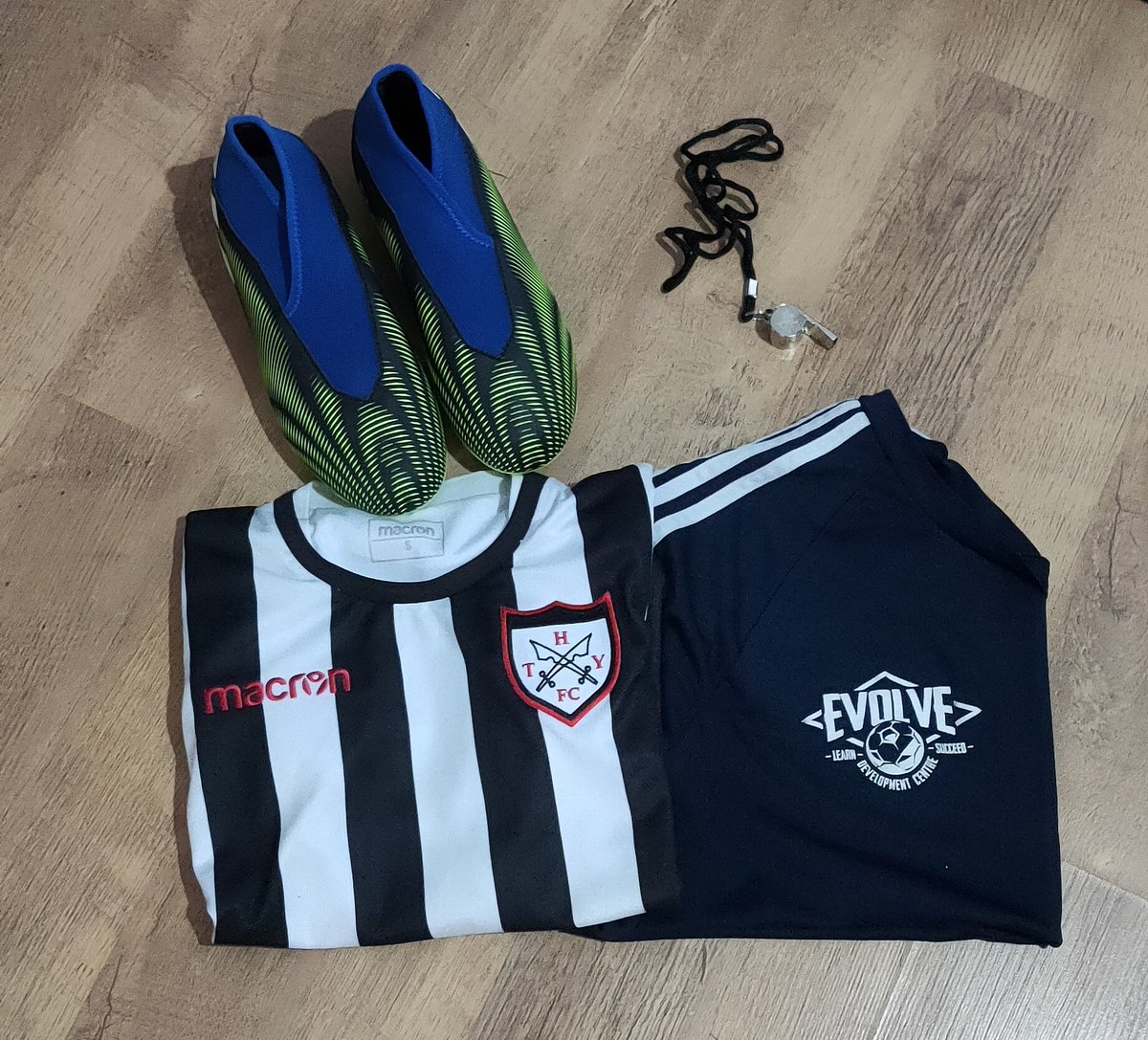 Matchday!
Opening league fixture <a href="/hanwelltownfc/">Hanwell Town (Toon) FC</a> U13 girls Vs Hatch End.
Can't wait!
#GirlsFootball