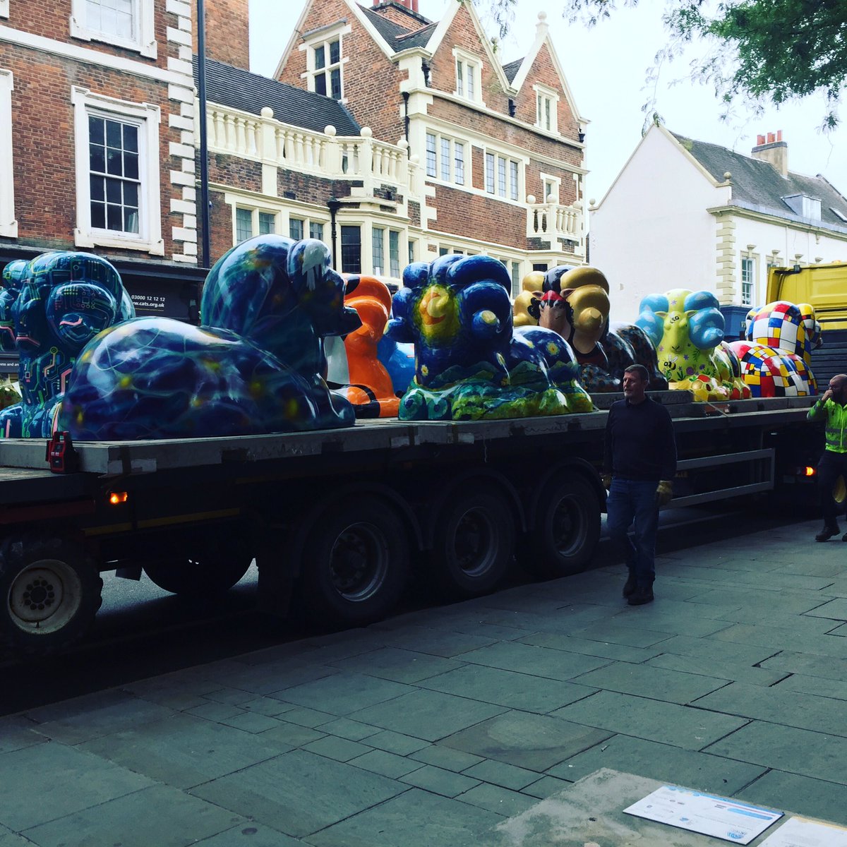 Last #derbyramtrail rams heading off to their forever homes with the help of Middlebrook Transport today.
Thanks guys, it’s been baa’rilliant working with ewe!