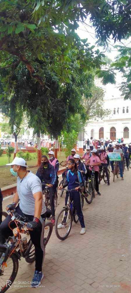 jscljabalpur's tweet photo. Today #JSCL organized #CycleRally  from #GandhiLibrary to #CulturalStreet. @MoHUA_India @SmartCities_MP @itdpindia @SmartCities_HUA @WRIIndia #GandhiJayanti #AzadiKaAmritMahotsav https://t.co/paaZP4Mn6I