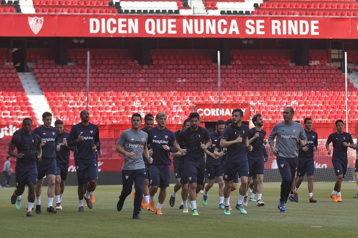 🥳 Hoy es el cumpleaños de 𝐂𝐚𝐫𝐥𝐨𝐬 𝐎𝐭𝐞𝐫𝐨, profesor de la escuela y responsable del Departamento de Optimización del Rendimiento del <a href="/SevillaFC/">Sevilla Fútbol Club</a> 

🙌 ¡Muchísimas felicidades, <a href="/carlosotero86/">Carlos Otero</a>!

#FamiliaCENTED #PrimeroTú