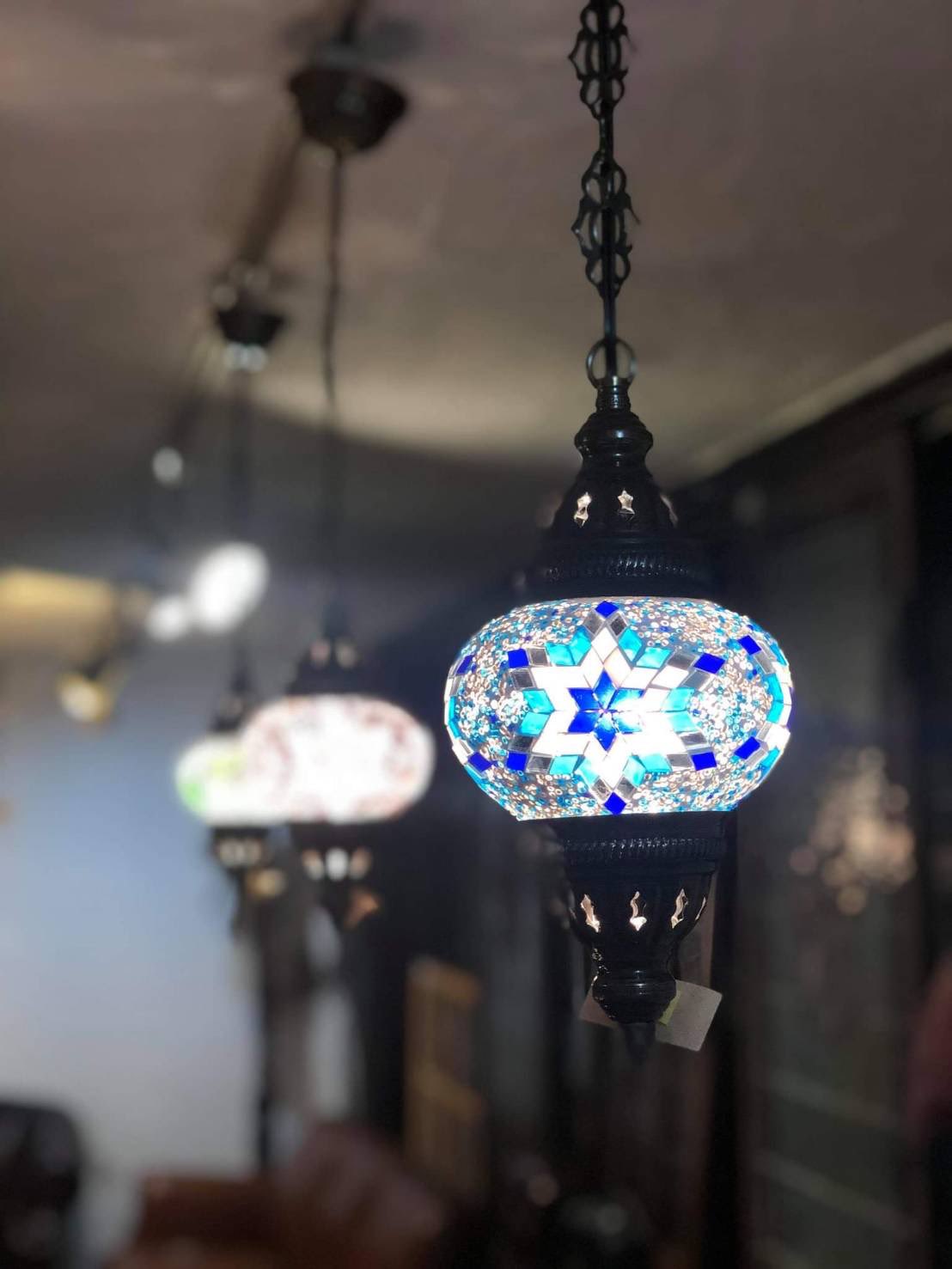 電気のキューケンシステム 京都の有限会社ウェリントン様に当社商品納品させていただきました アンティーク家具とマッチしていていい雰囲気だと思います ありがとうございます ウェリントン様 T Co 9jakedjv8g 当社照明ランプ T Co