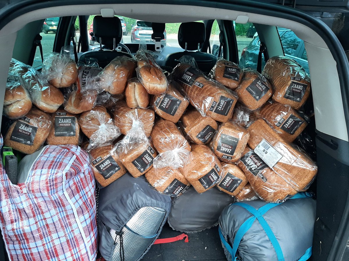 Karin_vanlonden's tweet photo. Even brood gehaald #scoutinhkamp https://t.co/SmPTHokGn5