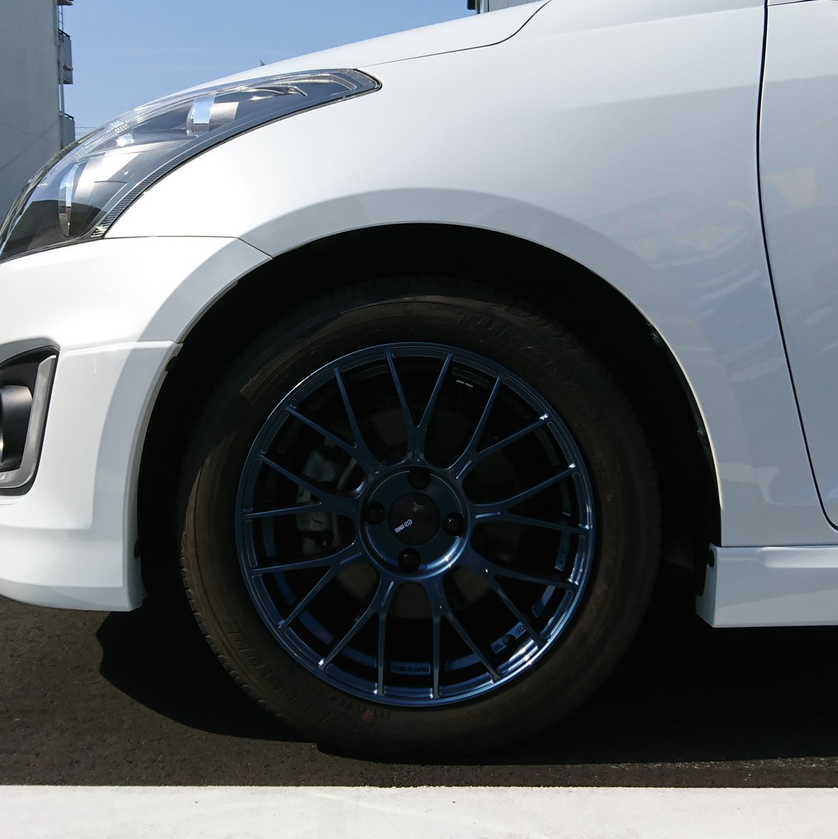 fl1ssay's tweet photo. スイフトRS(ZC72S)の手放しにつき

ENKEI PFM1(ミスティブルー 1665+45 4-100)
＋
BRIDGESTONE Playz PX-C(185/55r16)
を4本セットで売却したいです！

金額と発送方法については要相談です！
興味がありましたら、お気軽にご連絡ください🙇
F外からも歓迎です！

#スイフト　#ホイール　#エンケイ https://t.co/dmNHSc2qU7