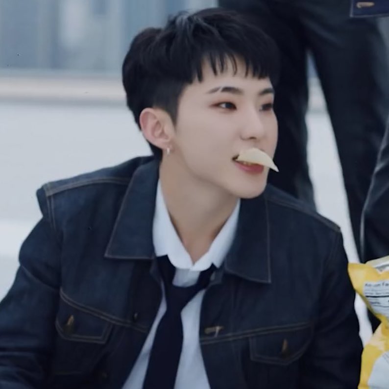 615_cute's tweet photo. 호시 마스크 벗으면 이 용안이잖아 지금 https://t.co/V5h652G4zS