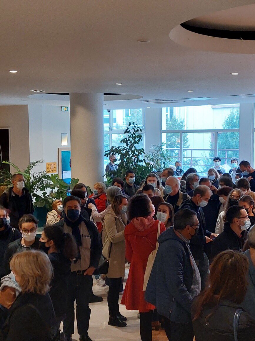 francetvetvous's tweet photo. #EvenentExcludif #Maintenant #Pojection #LaFranceLeFabuleuxVoyage au Majestic Passy @LesBonsClients2 @France2tv #RienNeSeFaitSansVous #ClubFTV #ThibautCamurat #MichaelPitiot #PierreLallement https://t.co/VPN0etX5CD