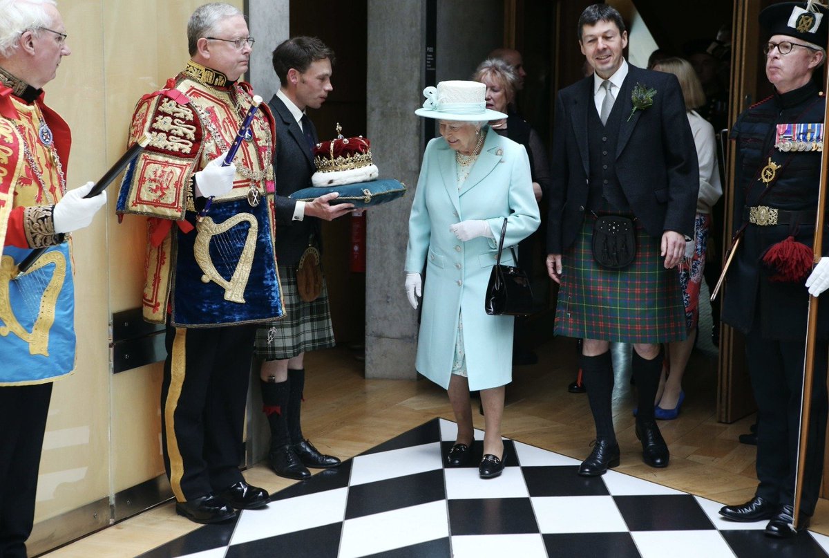 RoyalFamily's tweet image. #DidYouKnow The Queen visited Scotland shortly after her Coronation? 

At St Giles Cathedral The Queen was presented with the Honours of Scotland, the Crown, Sceptre &amp;amp; Sword.

The presentation of the Scottish Crown will form a key part of today's Opening of Scottish Parliament👑