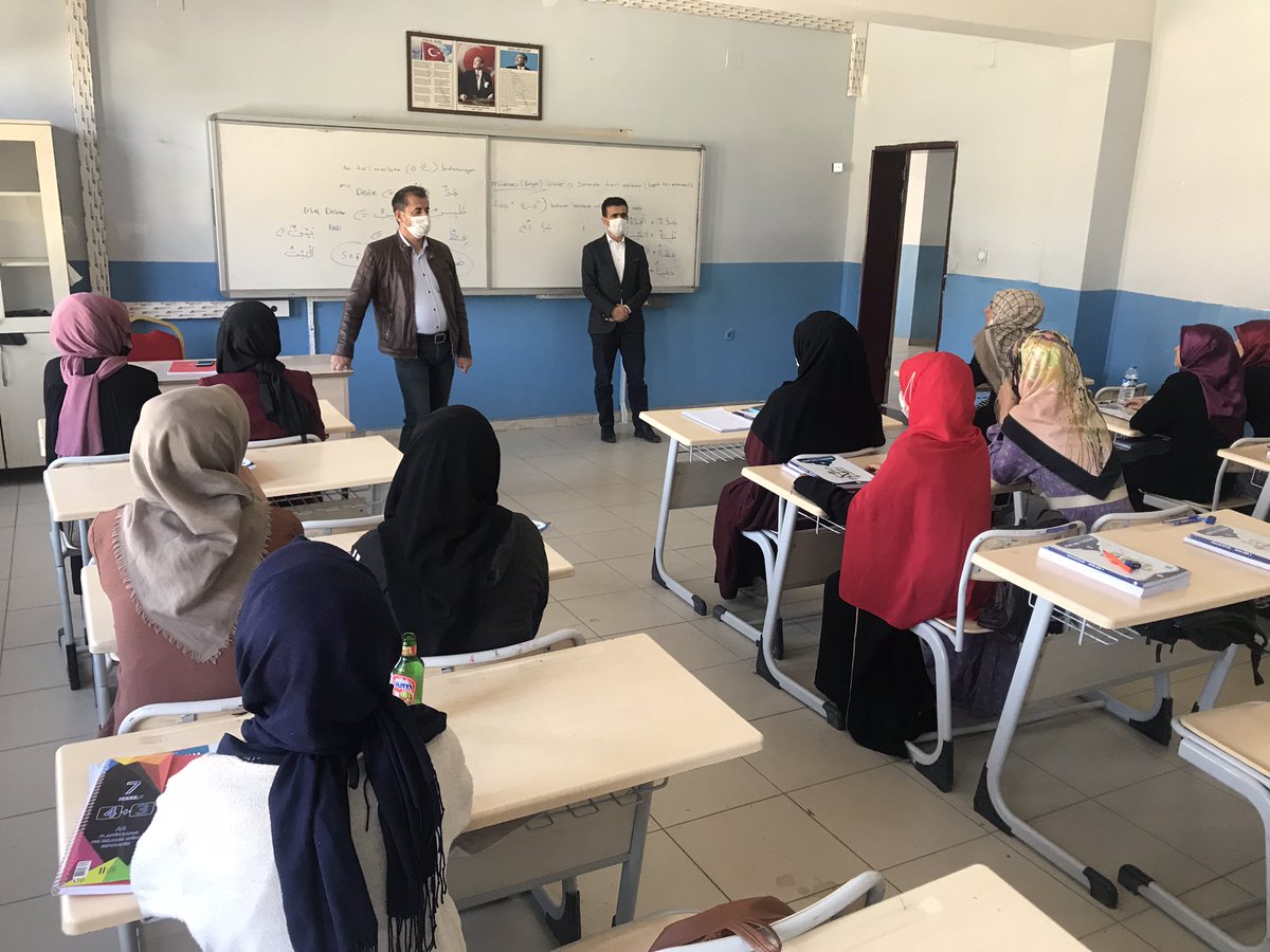 Milli Eğitim Şube Müdürümüz Sayın Mecit SARI Dyk  ve Açık Lise kurslarımızı ziyaret etti. Şube Müdürümüz Öğrencilerimizle sohbet edip öğrencilerimize başarı dileklerinde bulundular. Şube Müdürümüze okulumuzu ziyaretlerinden dolayı teşekkür ederiz. <a href="/yusufatael/">Yusuf ATAEL</a> <a href="/BilalGur30/">Bilal GÜR</a>