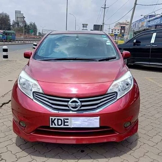 Fetch_Kenya's tweet photo. Hot deals 🔥 🔥 2014 Nissan Note | 1200cc Petrol Automatic | Reverse Camera | Bucket Seats |  Air Conditioner | Power Windows | AM/FM Radio, Alloy Rims | Pure Drive | Trade In Accepted  |Bank Finance Arranged 
Price 890K 
Phone/whatsapp 0716 720 612 https://t.co/kDlCadRs0n