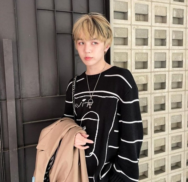 coohearts_earth's tweet photo. What in the clownery is this. is this a coincidence or what titlearth sailing again?๐คก๐คก
#cooheart #title #titlearth https://t.co/rJ2CApYStD