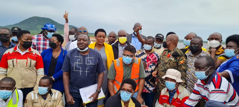 MusanaEric4's tweet photo. To day the parliamentary committee on environment and natural resources, completed a field study on the oil activities in the Albertine region. The progress slow but with hopes of success. 

There is need to check on the local content if the sector is to be owned by the local https://t.co/Ar21YljE4w