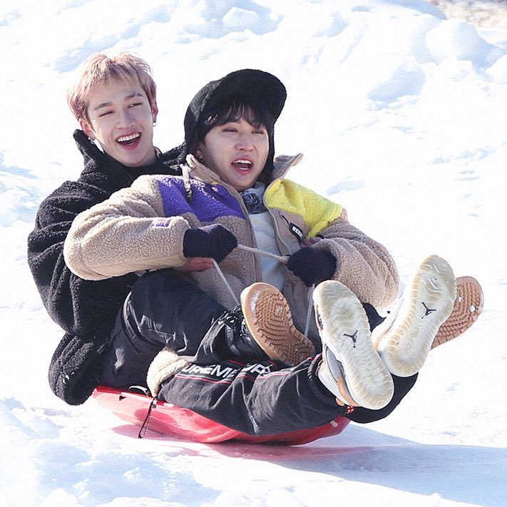 spearbinpics's tweet photo. happy birthday to the best leader we could ask for, bang chan! thank you for being the light in our skies even in the darkest times &amp; for sharing your hard work &amp; smiles with us. you're so important and loved 🖤

#HappyBangChanDay
#OurHavenBangChan
#우리의_천리방_찬아_생일축하해 https://t.co/NlQOeYj0Vr