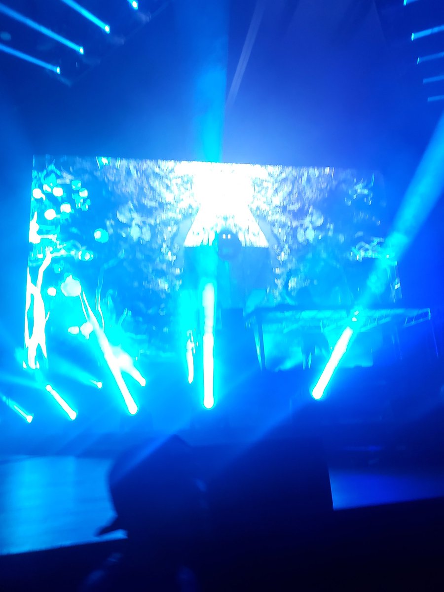 FrankieG7Chi's tweet photo. Last night seeing @SevenLionsMusic & Jasonross was amazing. Great way to kick off the race weekend! Spring awakening today!!!
#RaveWeekend https://t.co/zyeCtjGbRf