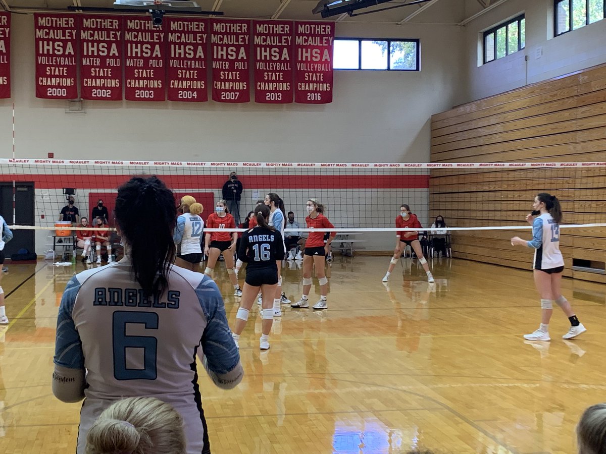 Early standouts from the start of Day 2 at the #asicschallenge 

Crystal Galaviz - Joliet Catholic 
Gwen Wolkow - <a href="/DGNVolleyball/">DGN Volleyball</a> 
Lillian Ray - Joliet Catholic 
#16 - Libero Joliet Catholic 
Tatum Baldwin - <a href="/HHSChargerVB/">Hamilton Charger Volleyball</a>
