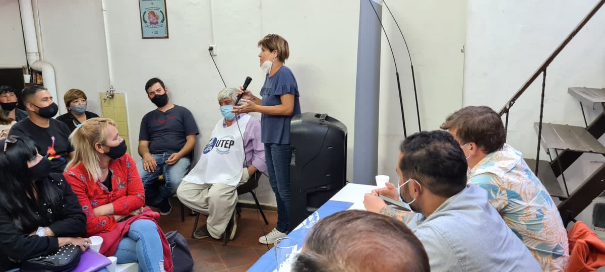 Gestion_TEP's tweet photo. 🔹Realizamos una asamblea con representantes de la rama de trabajadores en espacios públicos de la ciudad de Córdoba, para discutir las distintas necesidades que tiene el sector en la provincia. 

#TrabajarNoEsDelito 
#ArgentinaUnida https://t.co/g6srzHTXKU