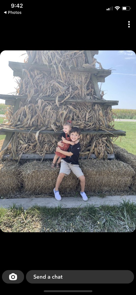 whitbeher's tweet photo. Pumpkin patch loves 🎃 https://t.co/wqB10W8Qtz