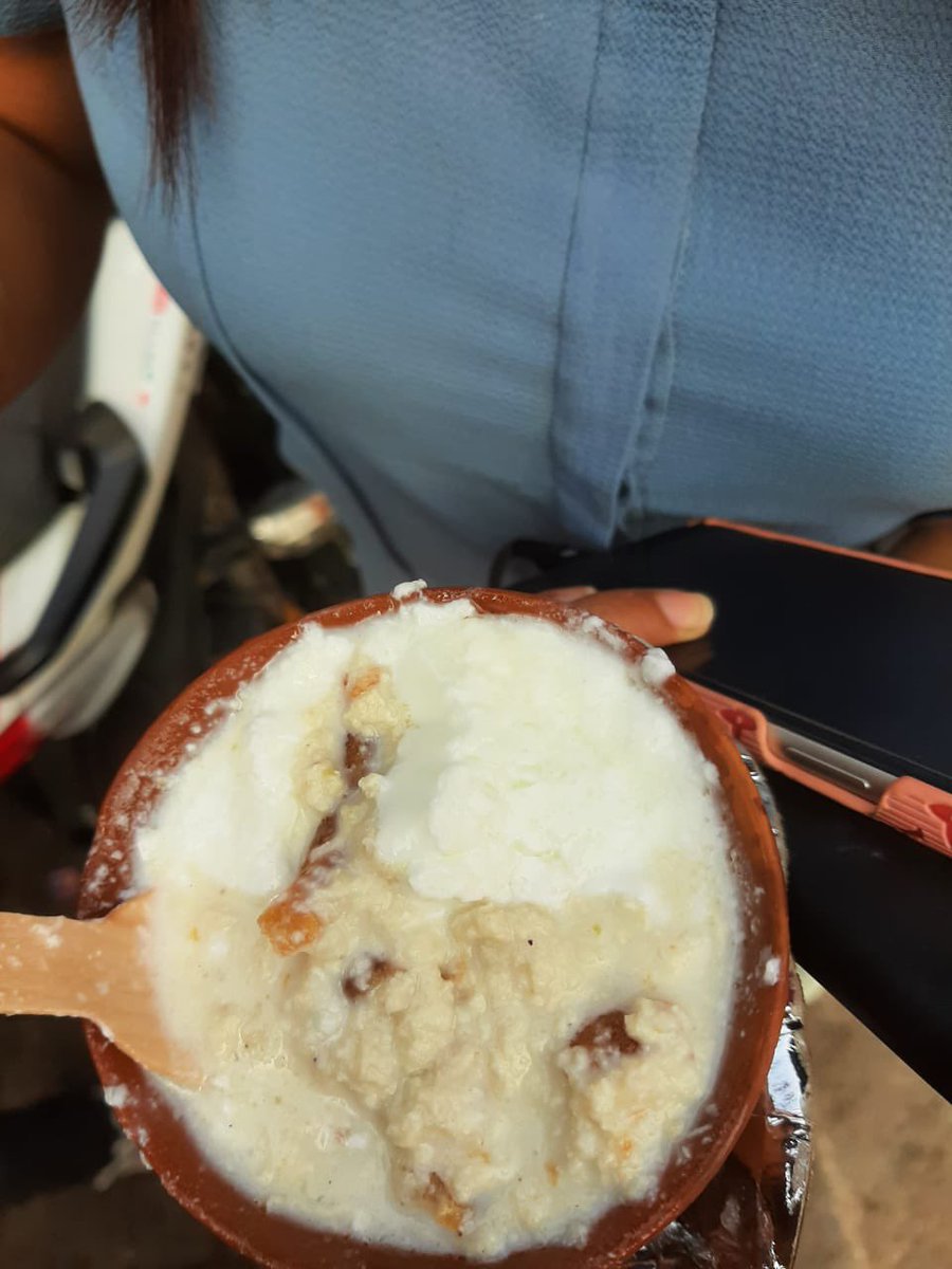 PoojaRathoreS's tweet image. अयोध्या आए और दही-जलेबी ना खाए…. ऐसा कैसे 😉  #ayodhya #dahijalebi #chaat
साभार-@manmeetji