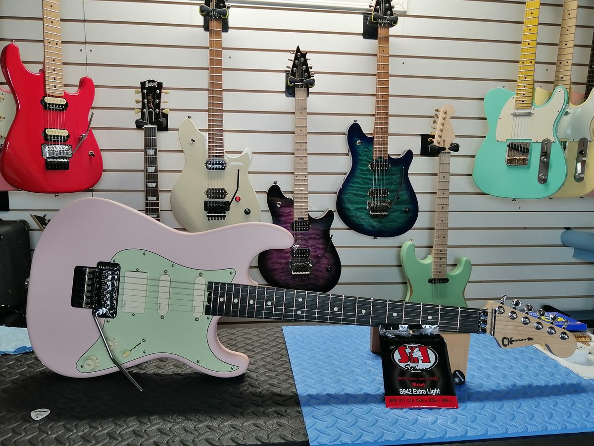 WarmachineCAN's tweet photo. Happy #straturday! New @charvelusa #socal #promod build is done!
Loaded with @emgpickups 81x in the bridge & 2 SA Single coils in the middle & positions.
#charvel #shellpink #pink #emgpickups #81x #SA #hss #superstrat #metal #guitarbuilding #ebonyfretboard #guitarrepairs https://t.co/uLzWXl1RbC