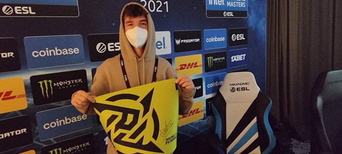 dev1ce's tweet photo. Signed mouzpad, to win like the tweet and winner is drawn when groupstage is over https://t.co/I8aKVGTTcU