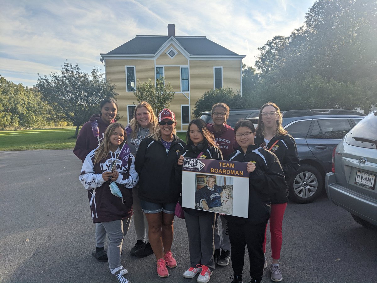 Navyboardman23's tweet photo. Girls already for our walk today!  Thank you all for supporting us on our Walk to End Alzheimer's! https://t.co/vleJXndfUj
