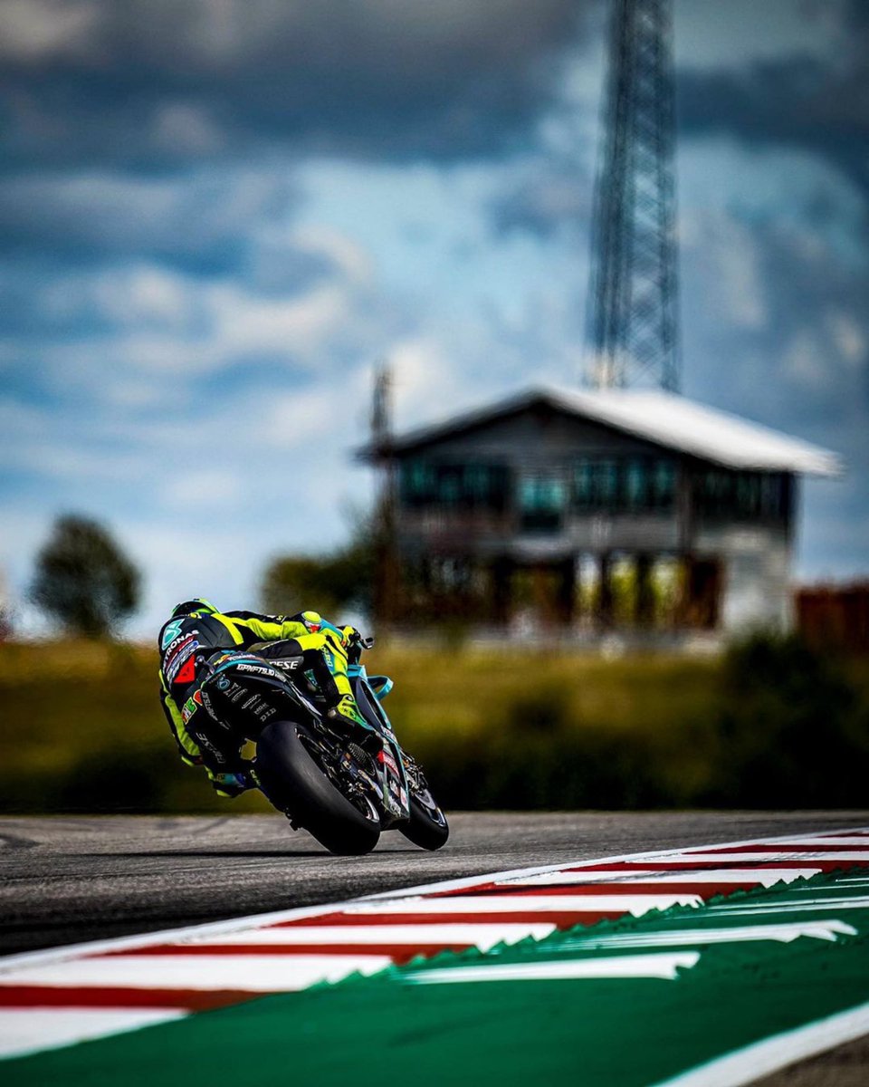 ValeYellow46's tweet photo. Circuit of The Americas,Austin
Friday,free practice 
📸 @FAlex79 @GigiSoldano @Jesus_Robledo @GambutiPhoto https://t.co/Ow1eyoZ77G