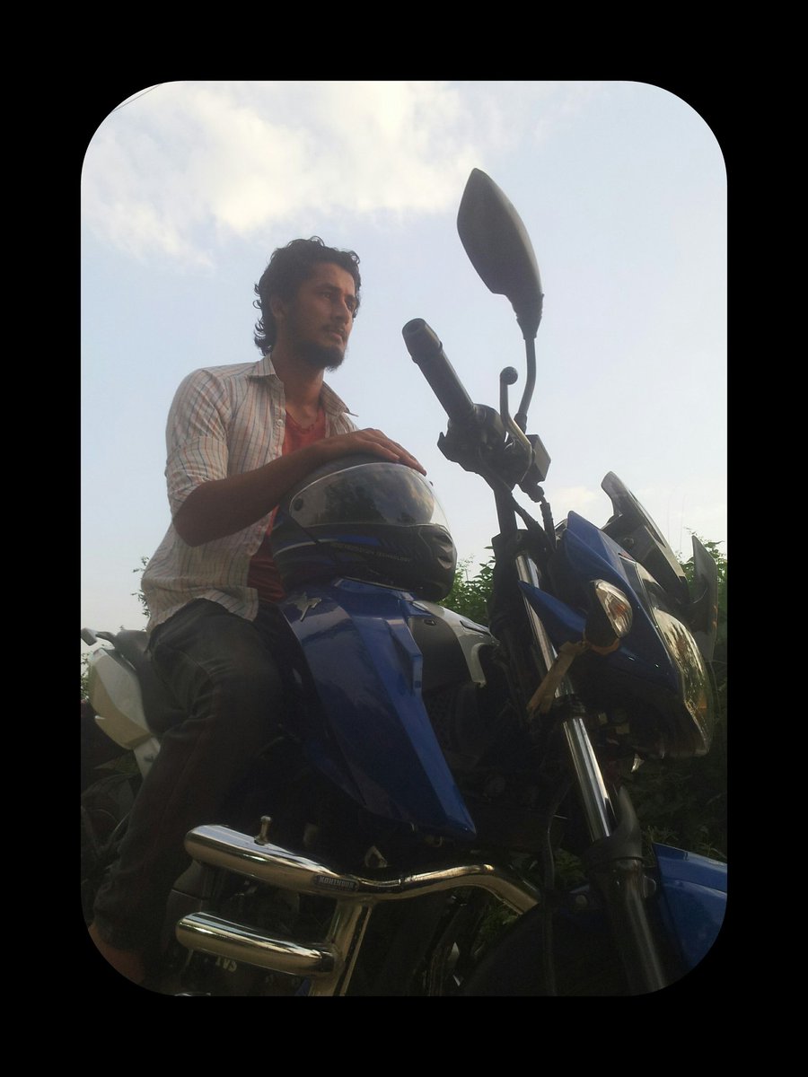 बडो सम्हालिएर हिड्नु पर्छ
यो दुनियाँमा,याहा आफै लडाएर सोध्छन कतै चोट त लागेन ।😒
<a href="/Krrish7757/">𝙆𝙧𝙧𝙞𝙨𝙝</a>
