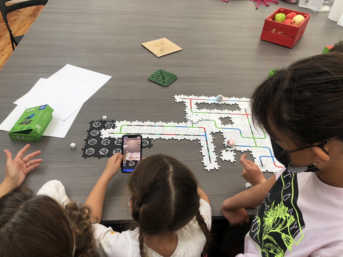 CoderDojoPavia's tweet image. #10yearsofcoderdojo at #compvter #coderdojopv Live dalla nuova sede di comPVter