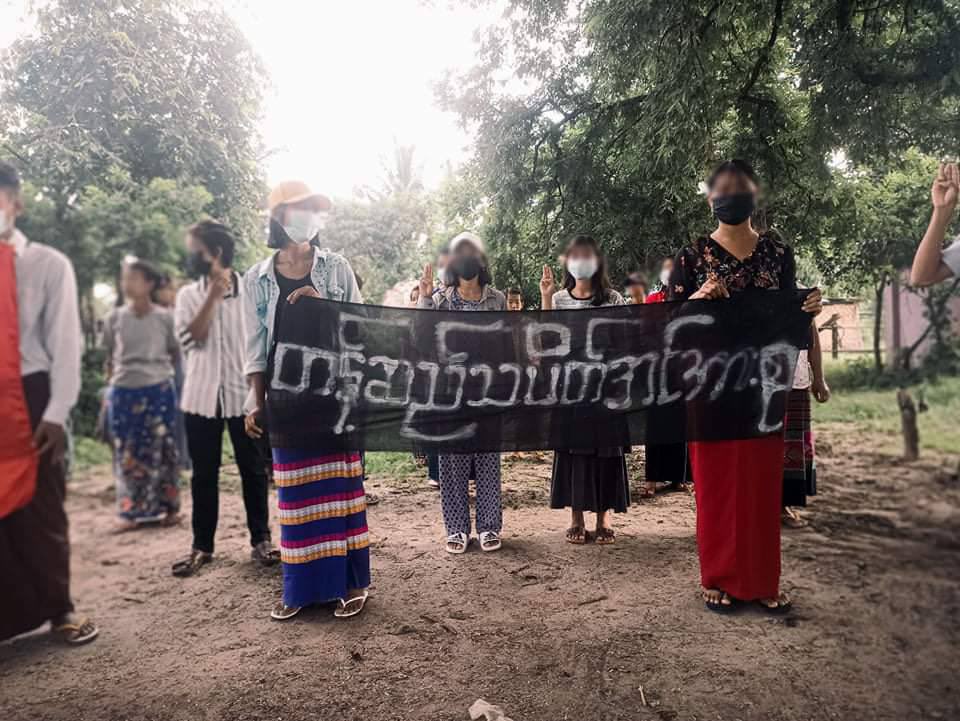 MthinnSpring's tweet photo. Protest against military dictatorship by residents from Taze Township  #TortureToDeathByJunta #WhatsHappeningInMyanmar #Oct2Coup https://t.co/e7foPRew0L