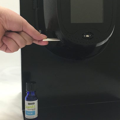 PetChatz's tweet photo. Calm and comfort your pet with soothing sniffs even when you’re out of nose range. Simply add #PetChatzScentz Essential Oil Drops to the pad inside your #PetChatz to be released every time you chat.

Shop now: https://t.co/274q9Rsjtv https://t.co/amcgEgSRP9