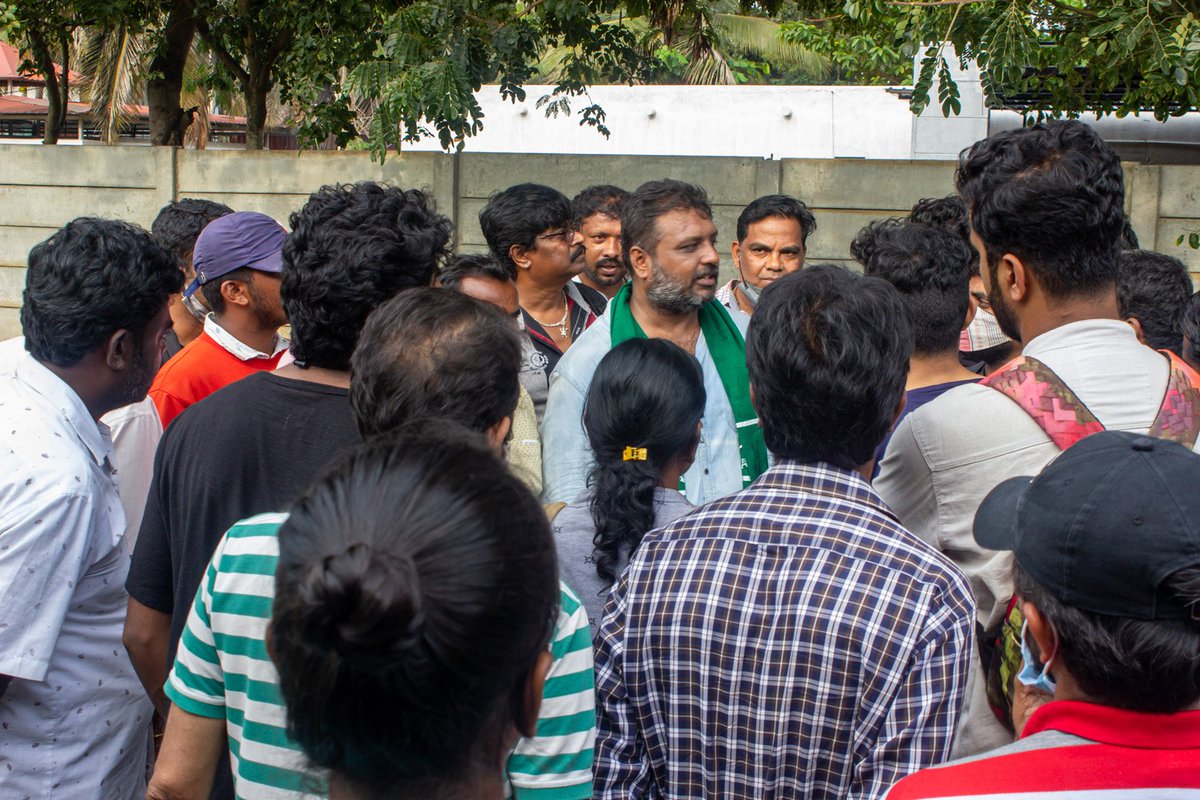 madhuchandansc's tweet photo. ನಮ್ಮ ರಾಜ್ಯದ ವಿವಿಧ ಜಿಲ್ಲೆಗಳಿಂದ ಸುಮಾರು 300 ಜನಕ್ಕೂ ಅಧಿಕ ಕೃಷಿ ಆಸಕ್ತ ಮನಸ್ಸುಗಳು ತರಬೇತಿ ಕಾರ್ಯಾಗಾರದಲ್ಲಿ ಭಾಗವಹಿಸಿ ಮಾಹಿತಿ ಪಡೆದರು.
#earn1lakhperacre #zbnf #organicfarming #organicmandya #madhuchandan #farmers #farmingisprofitable #subashpalekar #gandhiji #gandhijayanthi #lalbahaddurjayanthi https://t.co/vqTdu4mafk