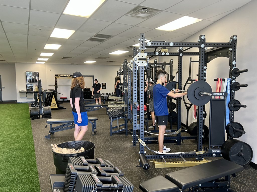 06_Alliance's tweet photo. Some off ice training with @lyonsdensportsperformance before we get on the ice today #playthebest https://t.co/EK5pcNS7HS