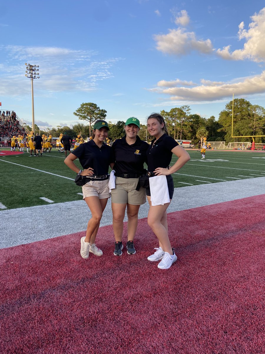 These girls were rockstars last night! I can’t thank them enough for all of their help💛💚