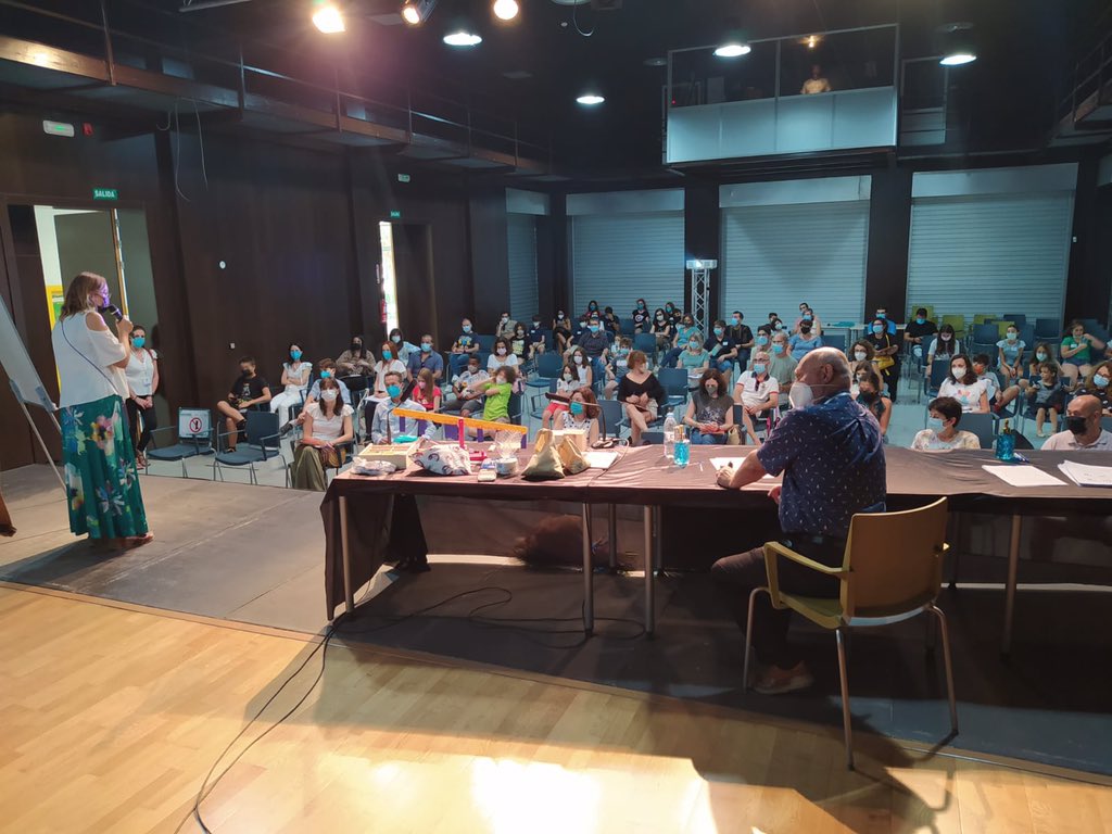 TrencaD's tweet photo. Manual de supervivencia para padres y madres de hijos con dislexia. #TrencaDisCV
Ángel R. Calvo Rodríguez, Lanza un mensaje para la Comunidad Educativa:
“Tu hijo tiene que madurar” se traduce en “no sé qué le pasa a tu hijo ni qué puedo hacer” https://t.co/eePhqd3acl
