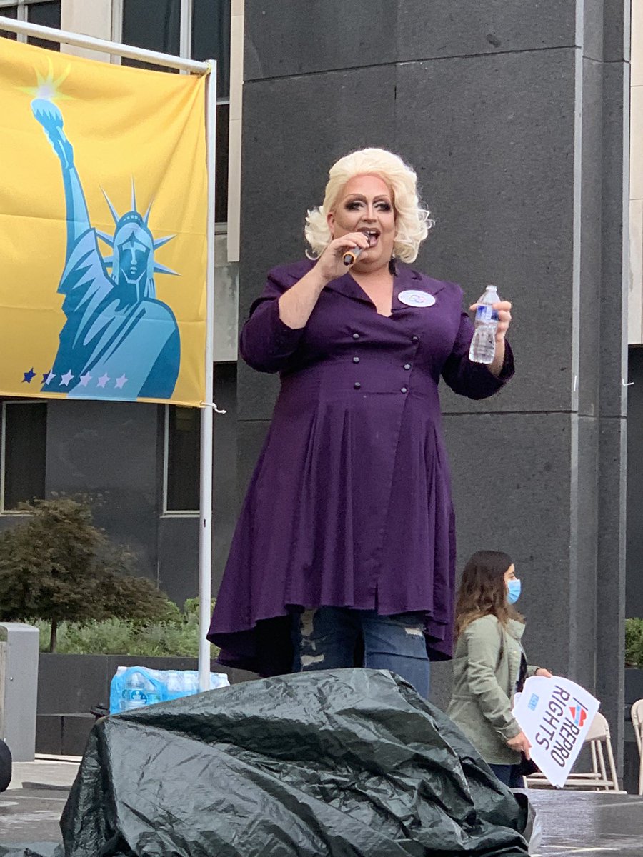 SueinMuncie's tweet photo. Indianapolis Rally for #AbortionJustice is about to begin. https://t.co/jQIZtOtPAp