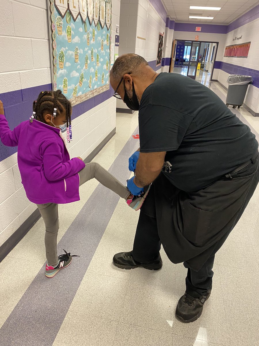 TeachLoveDaily's tweet photo. The true Champions of Chapel Hill are the custodial staff!! They help us to keep our building clean and sanitized. They’ve got hearts of gold and it shows with every hidden smile, hearty chuckle and eager wave!! Thank you to our custodial staff for keeping us safe and healthy!! https://t.co/danTaSPTwy
