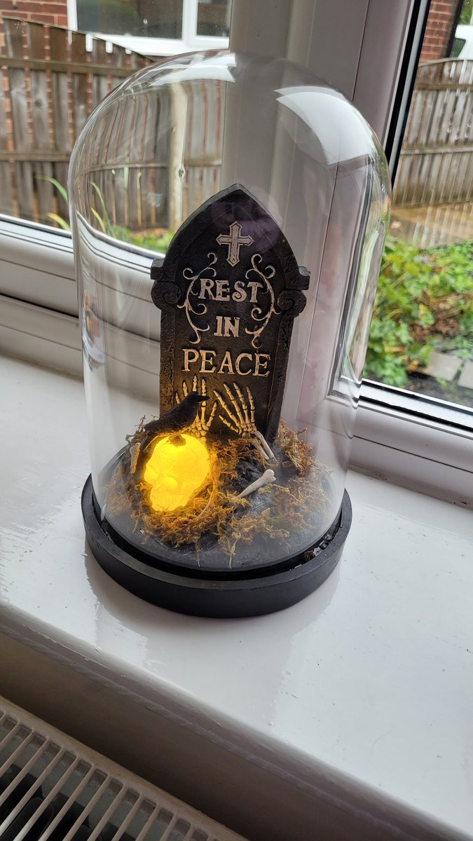 CrazyLeaLeaGame's tweet image. Did I ever tell you I fricking love Halloween 🎃 #Spooktober #spookymonth #SpookyStreamer