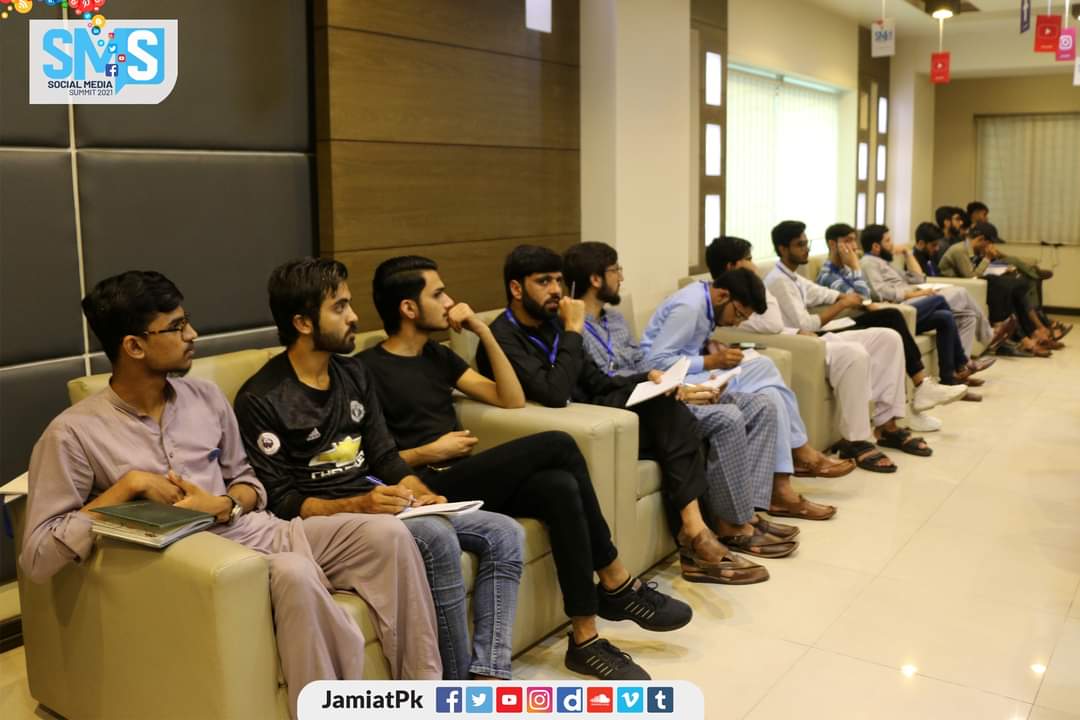 JamiatPK's tweet image. 5th Annual #SocialMediaSummit 2021 (SMS 2021) started with Recitation and Naat at Central Secretariat Islami Jamiat -e- Talaba Pak.
During First Session Key Note Presented by Mr. @AadilFiaz (Central Spokesperson IJT).

#SMS2021 #JamiatPK