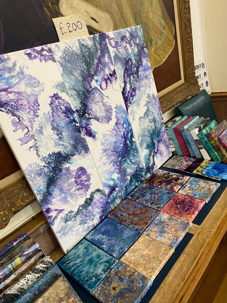 FastmindsADHD's tweet image. WE'RE EXCITED!  It's ADHD Awareness Month, plus we're selling creations by our amazingly talented members at the @KingstonArts and Crafts Fair today and tomorrow (2nd and 3rd October, 10am - 5pm) at the Guildhall, Kingston-upon-Thames (High Street KT1 1EU).