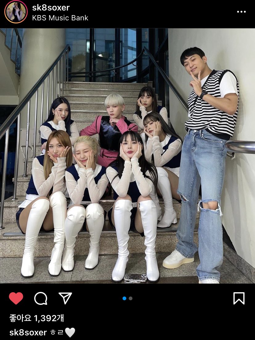 FrantiCloVe__2u's tweet photo. 김기범 디테일 봐,,
여댄들 옷 짧은 거 다리 안 나오게 잘라서 올려줬어
오른쪽이 댄서분 인스타에 올라온 건데  비교해보니깐•• 응
이 남자 어케 안 사랑하나요? https://t.co/mymUVolUkI