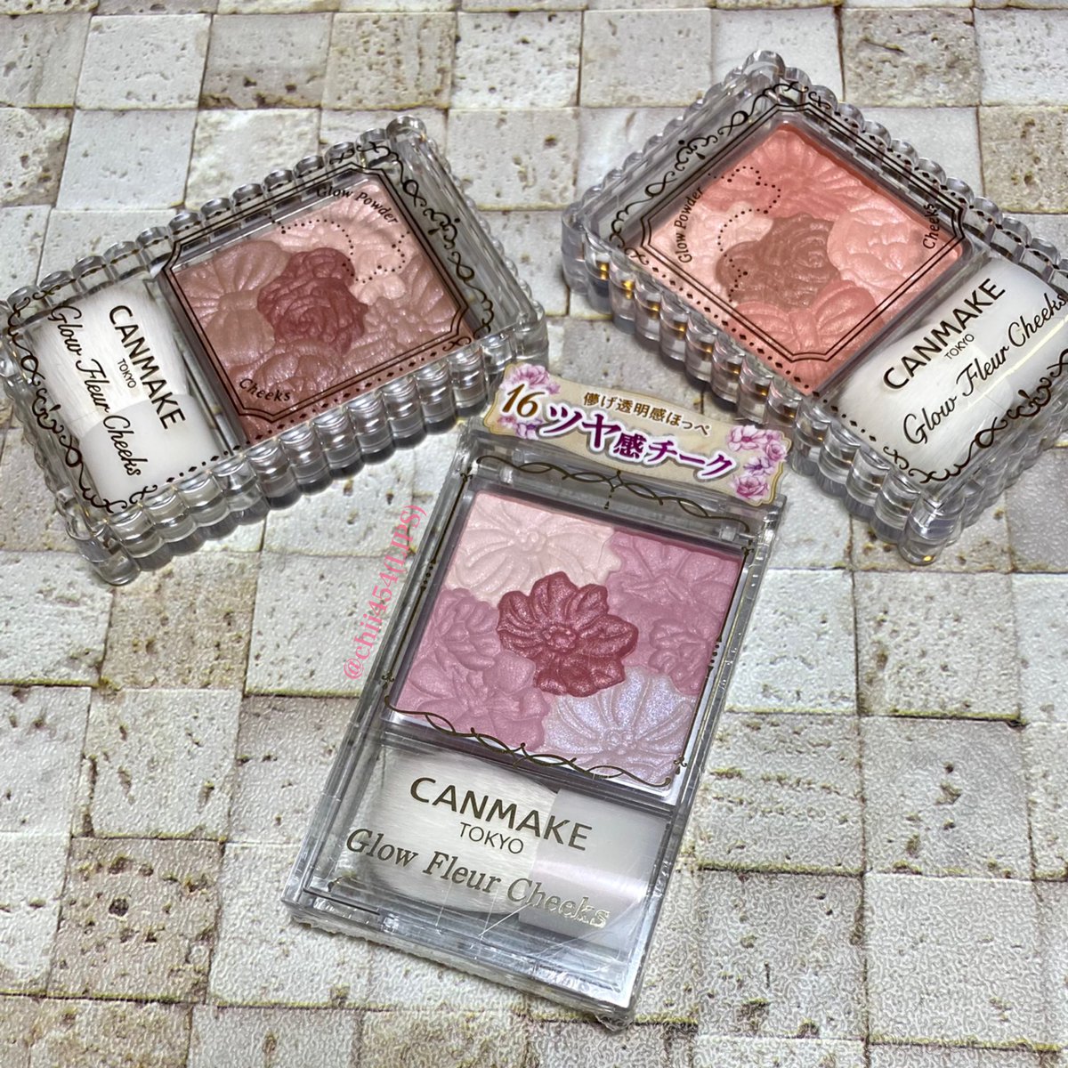 chii_454's tweet photo. #キャンメイク
#グロウフルールチーク
このシリーズ、
可愛くてつい買ってしまうけど、可愛いすぎるがゆえになかなか使えないのである。
模様がぐちゃぐちゃになるのが惜しい気がして…
いやいや、使わないほうがもったいないのは分かってるんだけど😅 https://t.co/kQEfuONWX6