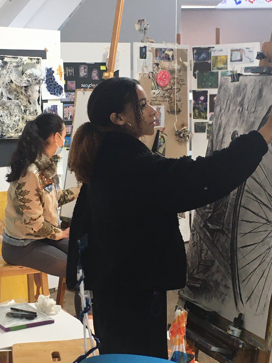 SHSKSchool's tweet photo. Gifted @SHSKArt students sharing their work and their way of working with #SHSKopenday visitors. An oasis of creative calm during a busy and bustling morning. Delighted to be able to meet so many new families in person once again. https://t.co/GuOrbydOme