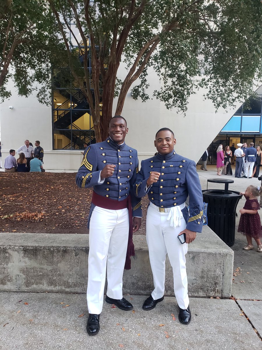 Chefty38Lewis's tweet image. Two of Westwood's finest! @WestwoodFB @WHS_Redhawks