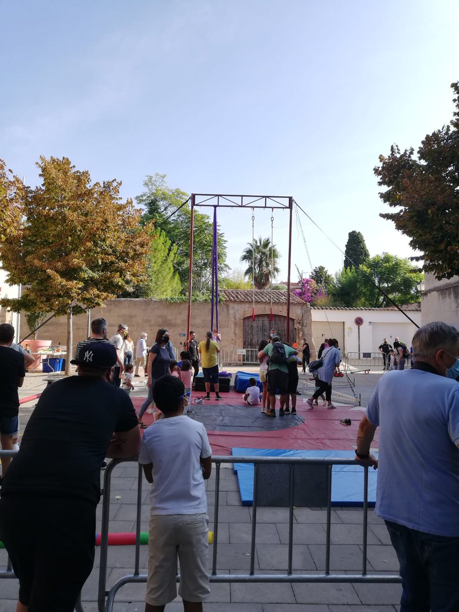 SantaBarbuda's tweet photo. Circ en família amb @tubdassaig i Giravolt

@esparreguera #circ #LaPalanca https://t.co/EUNtmXCi4D