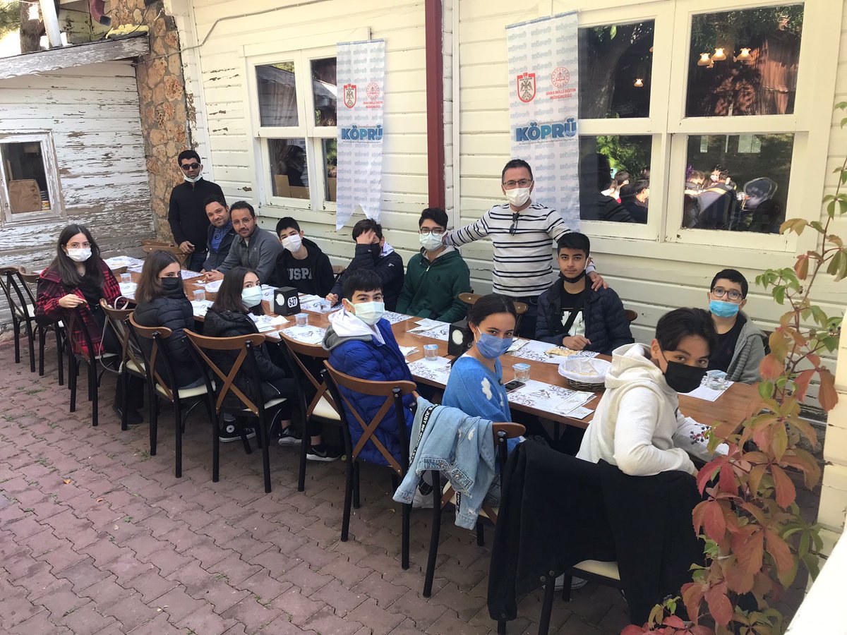 KopruSivas's tweet photo. Köprü Projesi kapsamında faaliyet gösteren ANA DYK Kurs Merkezi öğrencilerimizle bu seneki ilk sosyal etkinliğimizi gerçekleştirdik. Sağlıkla ve başarılarla dolu nice günlere @valisalihayhan @AslanErguven @sivasmem @sivasvaliligi https://t.co/uFh1g9MjqA