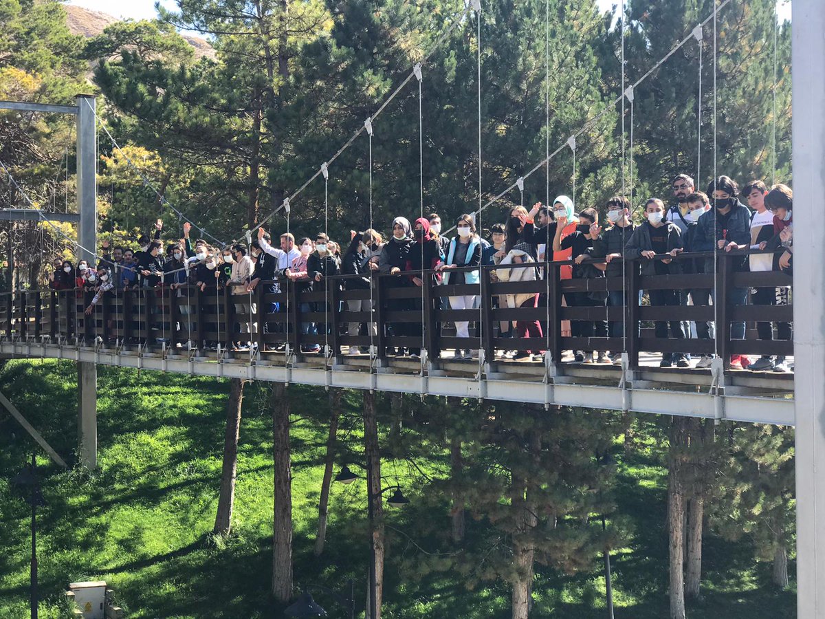 KopruSivas's tweet photo. Köprü Projesi kapsamında faaliyet gösteren ANA DYK Kurs Merkezi öğrencilerimizle bu seneki ilk sosyal etkinliğimizi gerçekleştirdik. Sağlıkla ve başarılarla dolu nice günlere @valisalihayhan @AslanErguven @sivasmem @sivasvaliligi https://t.co/uFh1g9MjqA