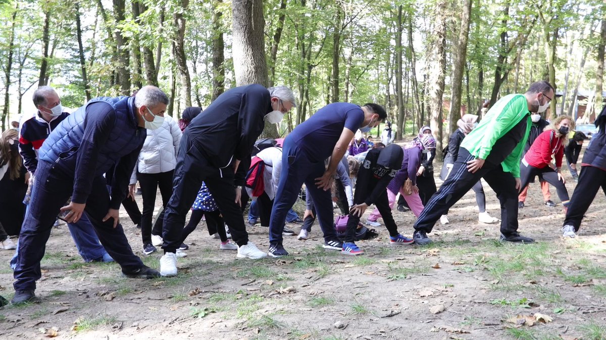 #DünyaYürüyüşGünü'nde
İl Sağlık Müdürlüğü İle ortaklaşa gerçekleştirdiğimiz etkinlikte adımları sağlık için attık.