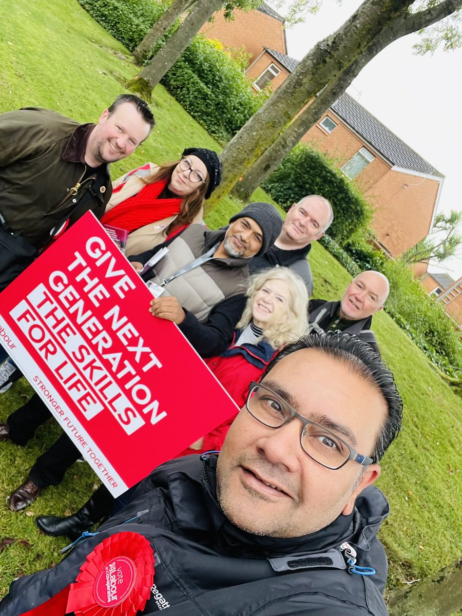 Faisal__Rashid's tweet photo. We are out in Warrington South on @UKLabour campaign day with three hardworking councillors in Sankey South Ward. Taking our message to the people we care.
#StrongerFutureTogether
@LabourNorthWest @warrsouthlabour https://t.co/sr4I7FR21R