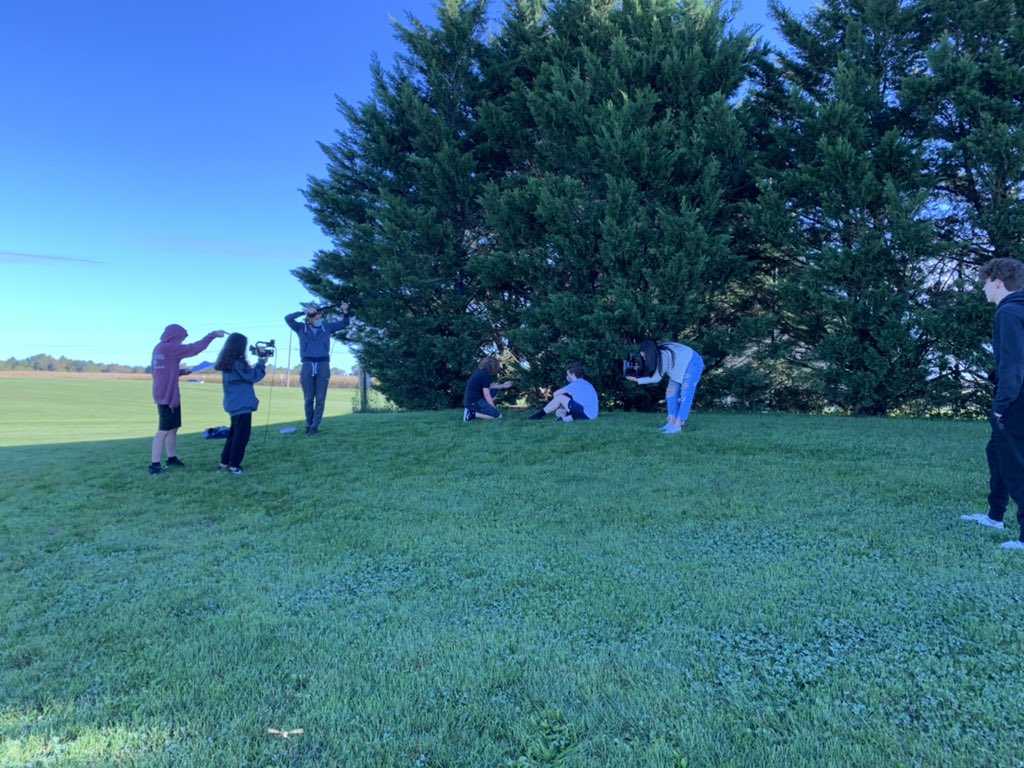 MrsKaseySmith's tweet photo. #FilmandStudio Ss race against their deadline to film their final scenes. Post production starts Monday! #WarriorWay #GAHS https://t.co/3lOAJIXAgL