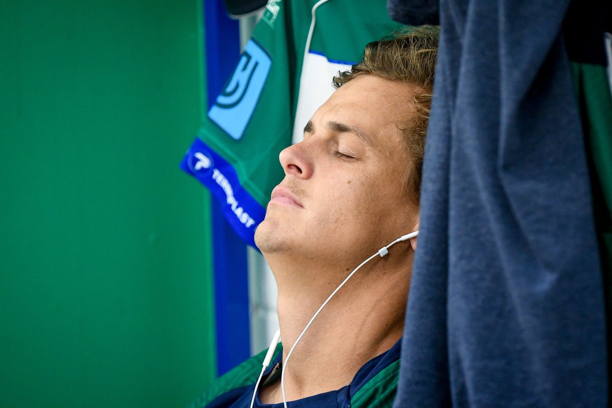 Dressing room ⚪🟢
The Boys are ready 🦁

#wearelions #BENvEDI