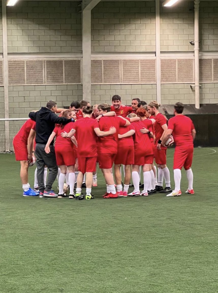DCFilmNews's tweet photo. On Friday, #TheFlashMovie production team aka⚡️Flashton Villa⚡️played against the Aquaman production team on the local soccer field. Ezra Miller was present supporting his team. I wonder who won? https://t.co/YjGdLXpV5y